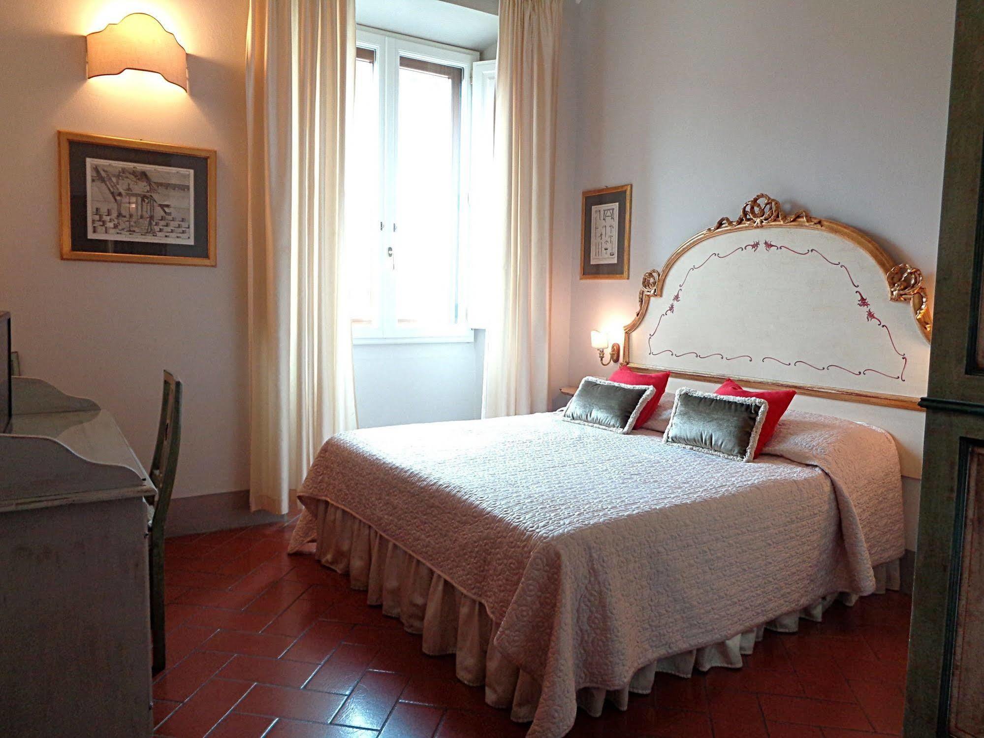Relais Cavalcanti Guest House Florence Ngoại thất bức ảnh